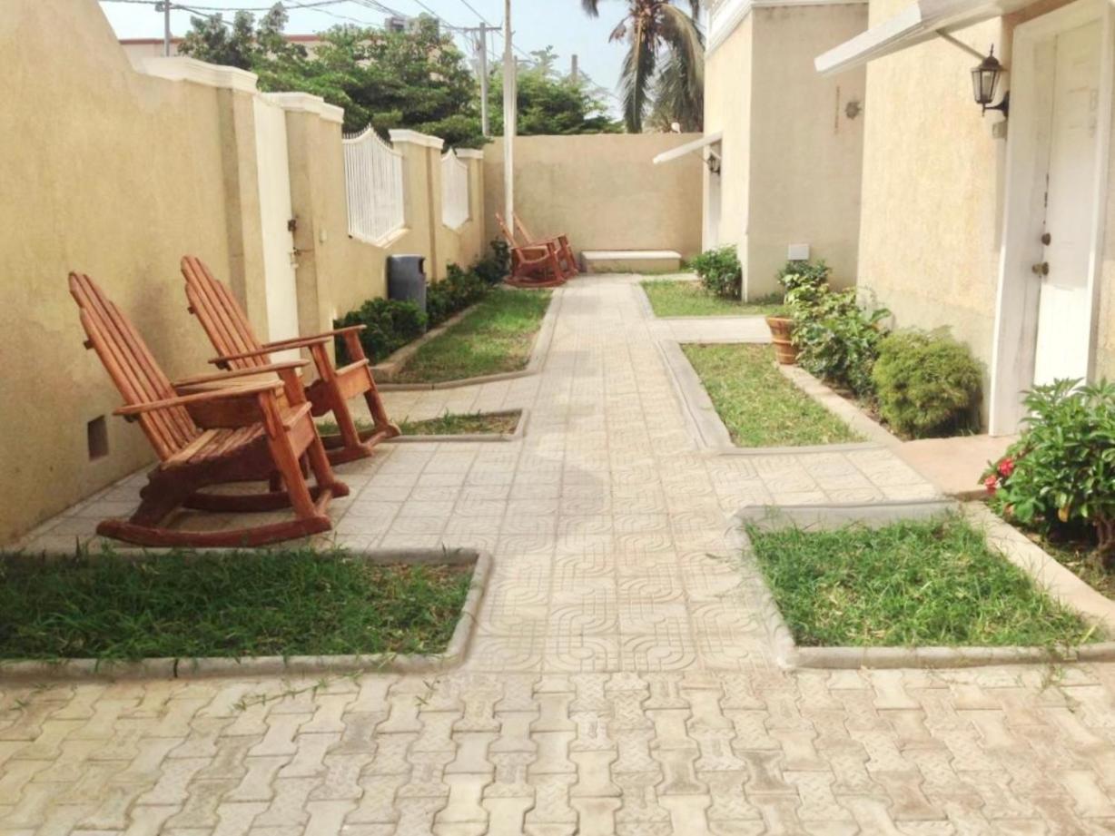 Summer Grove Villa Kololi Exterior photo